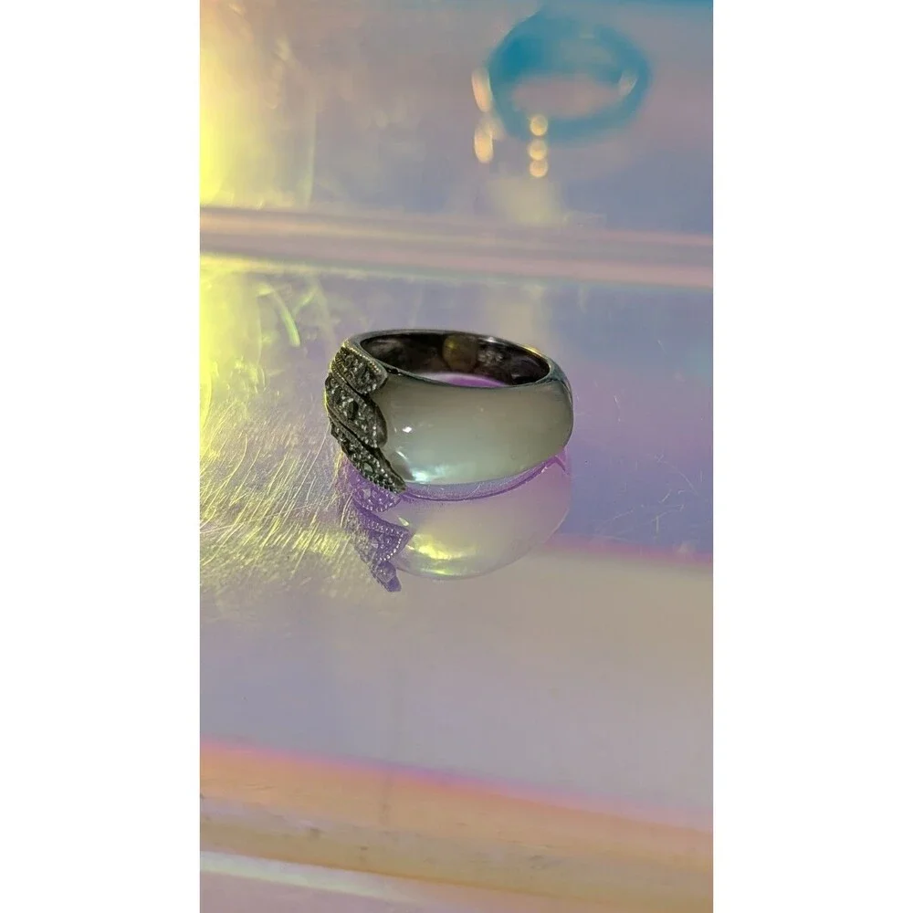 Vintage 1990s 925 Sterling Silver Mother of Pearl Marcasite Statement Ring siz 6